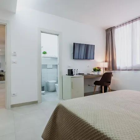 Archimede's לינה וארוחת בוקר 4*